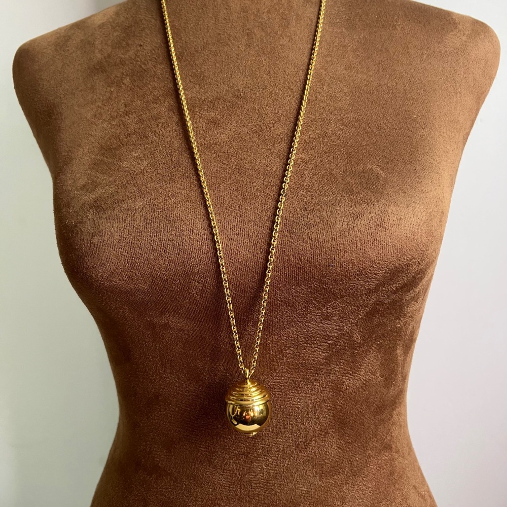 Vintage Trifari Gold Tone Acorn Pendant 30 Inch Long Chain Necklace Cottagecore